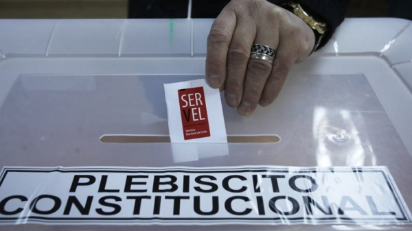 Proyecto establecerá que Servel aplique sanciones a electores que no voten, liberando a JPL