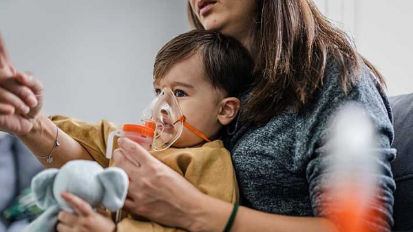 Fuerte alza de niños en urgencias por virus respiratorios tras el adiós a las mascarillas